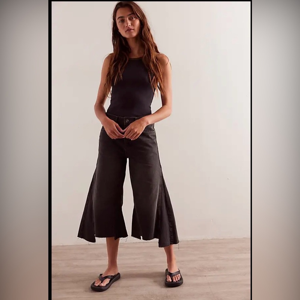NWT We the Free by Free People Ripple Wide-Leg Crop Jeans ~ Fade to Black